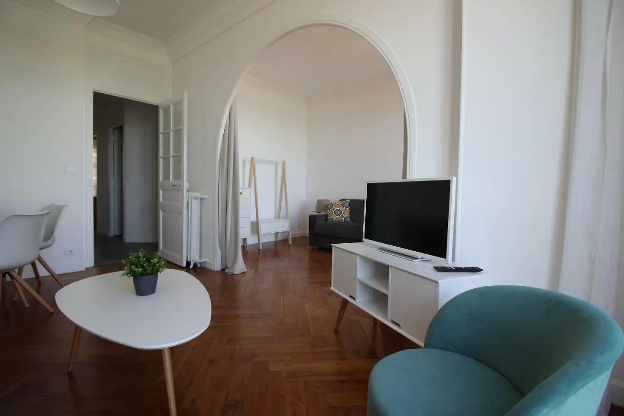 Nice Booking - Palazzo Promenade Des Anglais Balcon Vue Mer Apartment